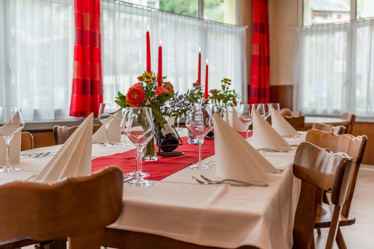 Hotel Du Pont Gampel-Bratsch エクステリア 写真